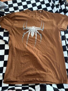 Free on bundle Men’s large spiderman shirt (stain on back)